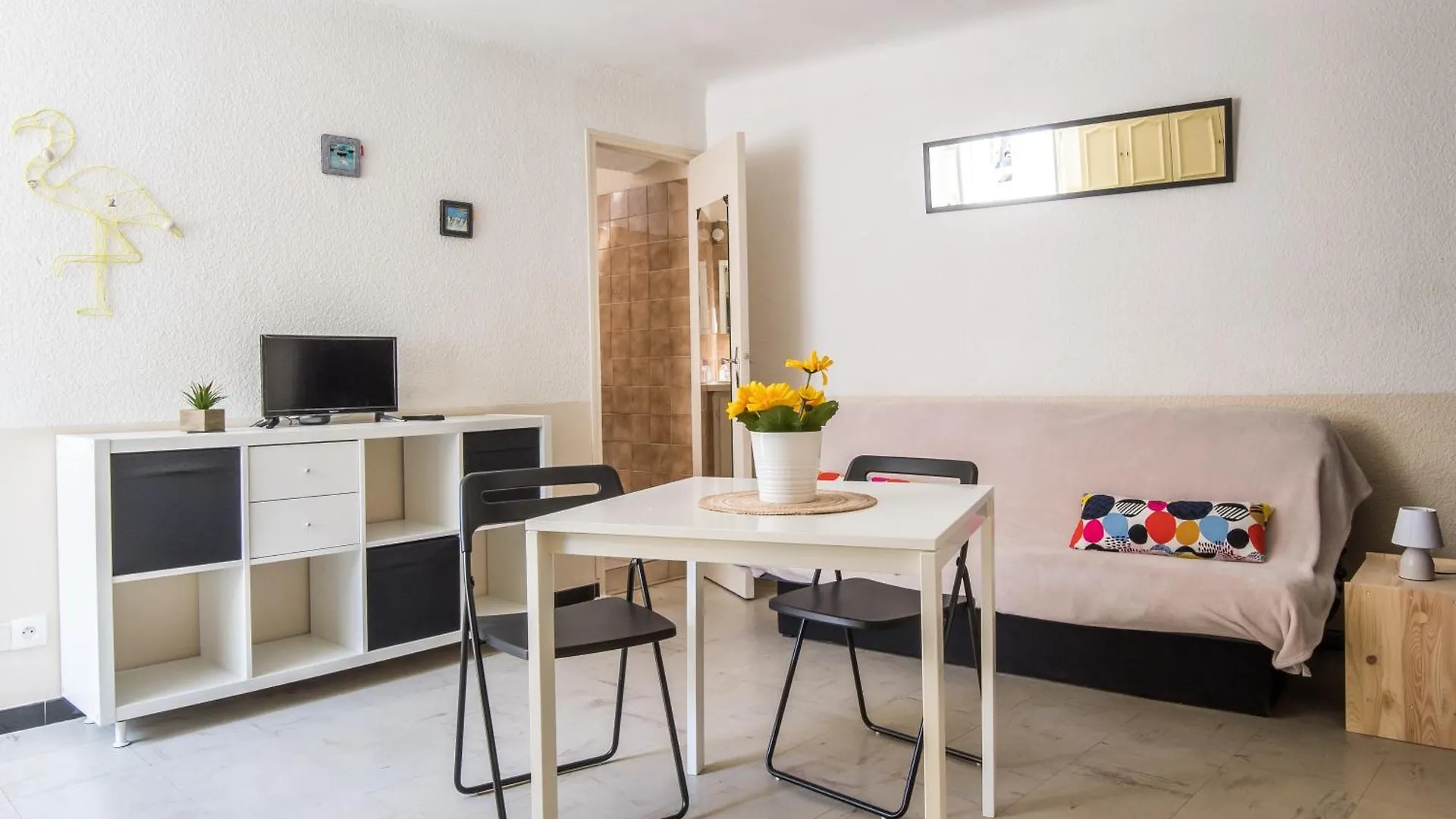 Studio Tournesol Au Pied Des Arenes Arles 0*,  Francja